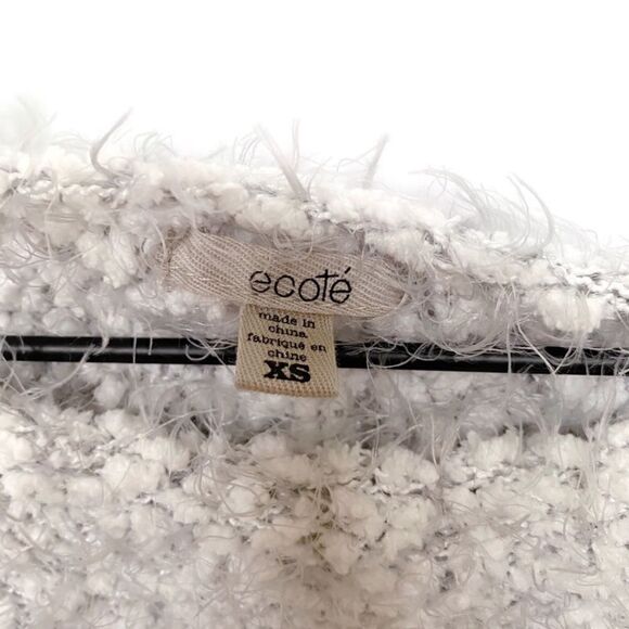 Urban Outfitters Ecote Fuzzy Eyelash Knit Cropped Sweater Boho Gray & White XS - Picture 4 of 10